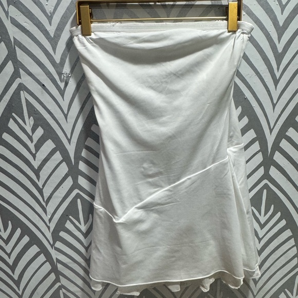 Princess Polly Strapless White Floral Appliqué Mini Bridal Dress 2 - Picture 8 of 9